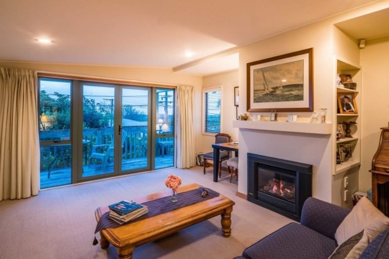 Photo of property in 87 Winara Avenue, Waikanae, 5036