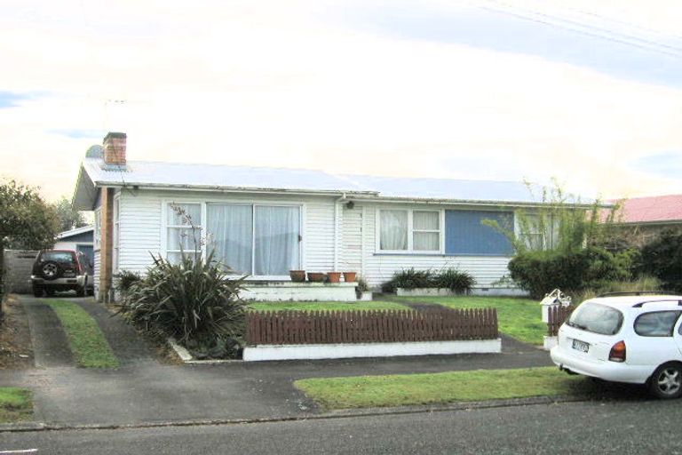 Photo of property in 28 Larnach Street, St Andrews, Hamilton, 3200