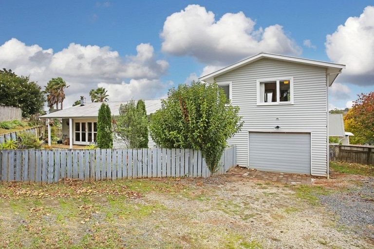 Photo of property in 21 Cape Hill Road, Pukekohe, 2120