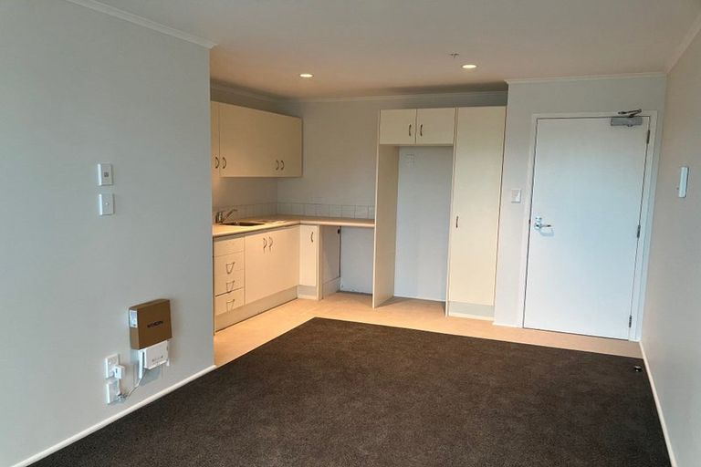 Photo of property in 2d/30 Westward Ho, Glen Eden, Auckland, 0602