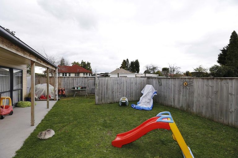 Photo of property in 38a Pine Avenue, Henderson, Auckland, 0612