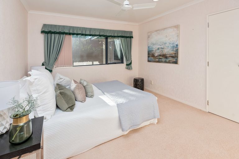 Photo of property in 17 Glencullen Place, Dannemora, Auckland, 2016