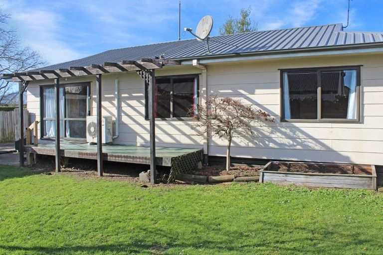 Photo of property in 1/74 Aorangi Road, Bryndwr, Christchurch, 8053