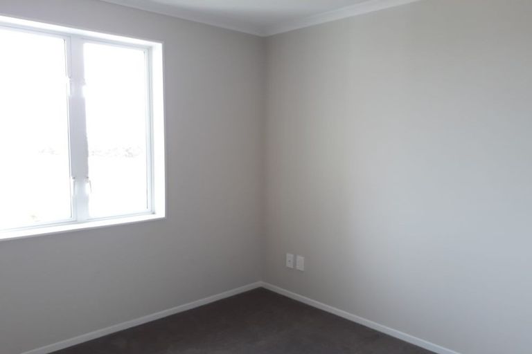 Photo of property in 10 Saddleback Crescent, Papakura, 2110