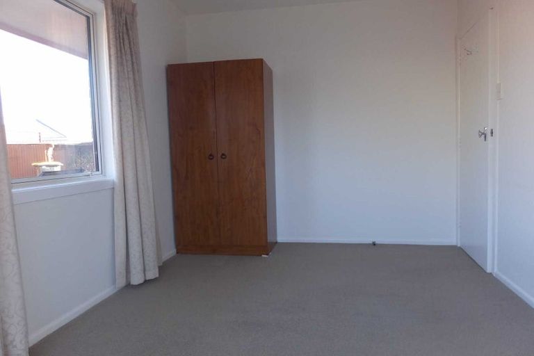 Photo of property in 2/11 Powell Crescent, Ilam, Christchurch, 8041