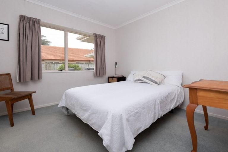 Photo of property in 22 Montecito Place, Golflands, Auckland, 2013