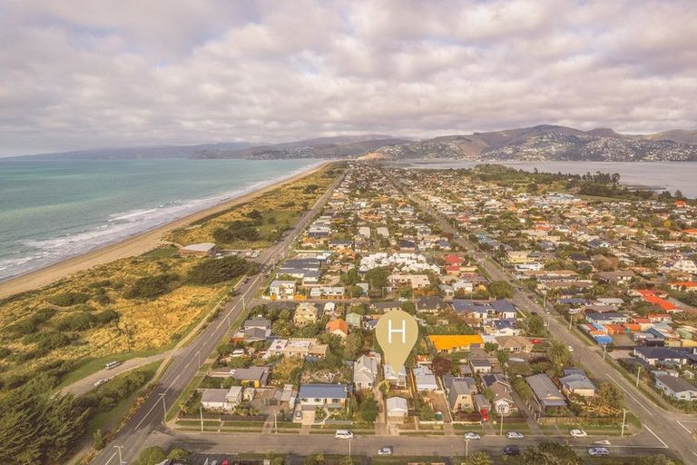 Photo of property in 9 Bellamy Avenue, New Brighton, Christchurch, 8061