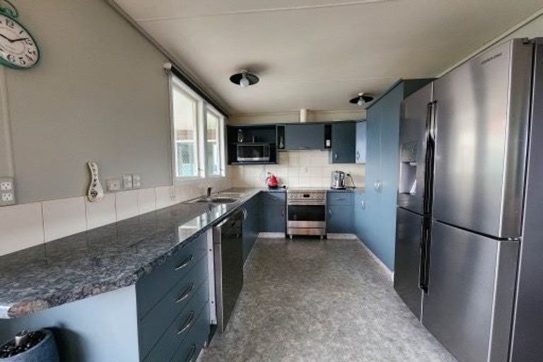 Photo of property in 1941 Parewanui Road, Parewanui, Bulls, 4894