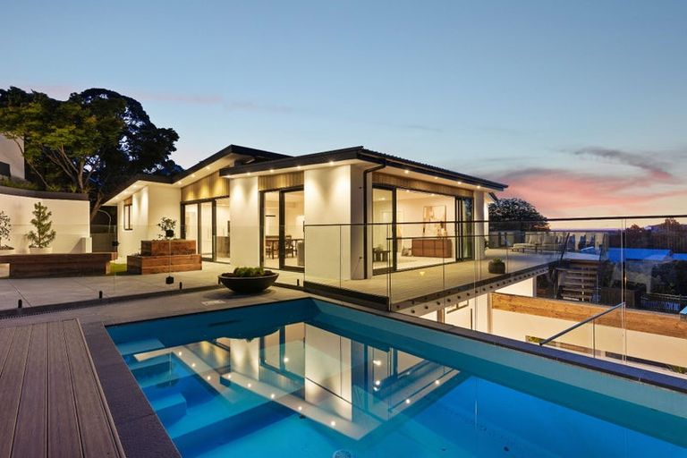 Photo of property in 66 Hackthorne Road, Cashmere, Christchurch, 8022