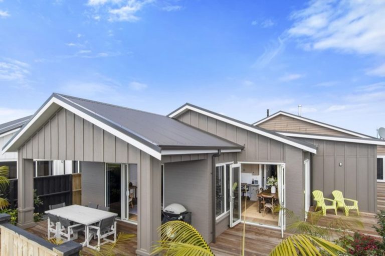 Photo of property in 3 Astelia Lane, Papamoa Beach, Papamoa, 3118