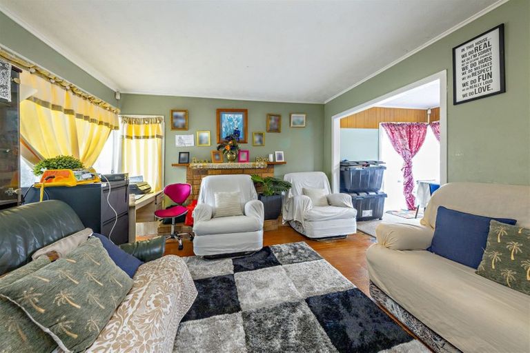 Photo of property in 24 Laxon Avenue, Otara, Auckland, 2025