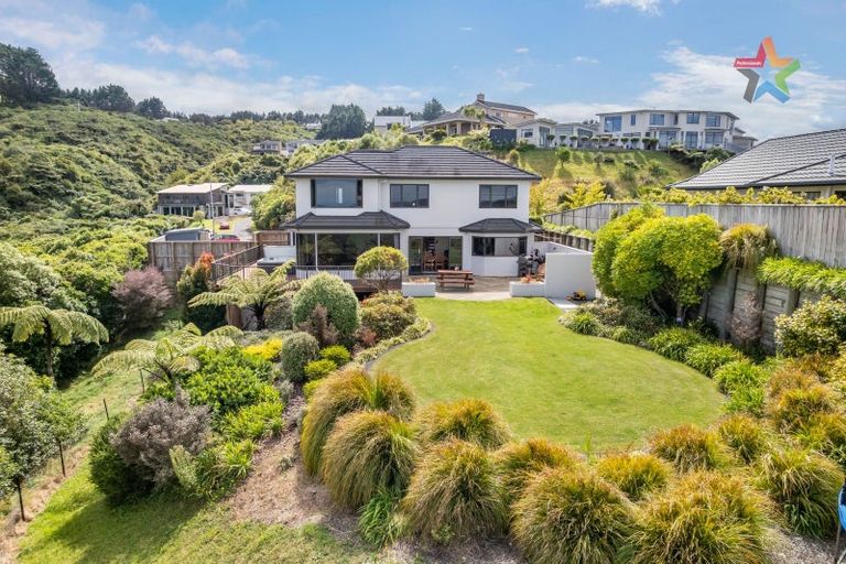 Photo of property in 9 Oceanview Terrace, Tirohanga, Lower Hutt, 5010