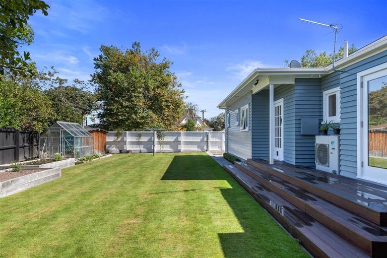 Photo of property in 4 Saint James Avenue, Papanui, Christchurch, 8053