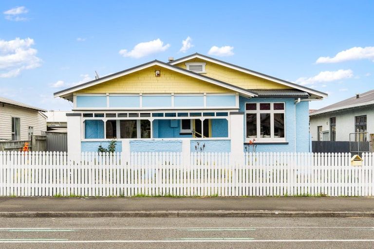 Photo of property in 127 Wellesley Road, Napier South, Napier, 4110