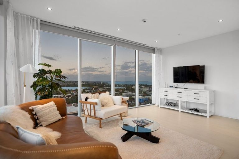 Photo of property in Sentinel Apartments, 1604/3 Northcroft Street, Takapuna, Auckland, 0622