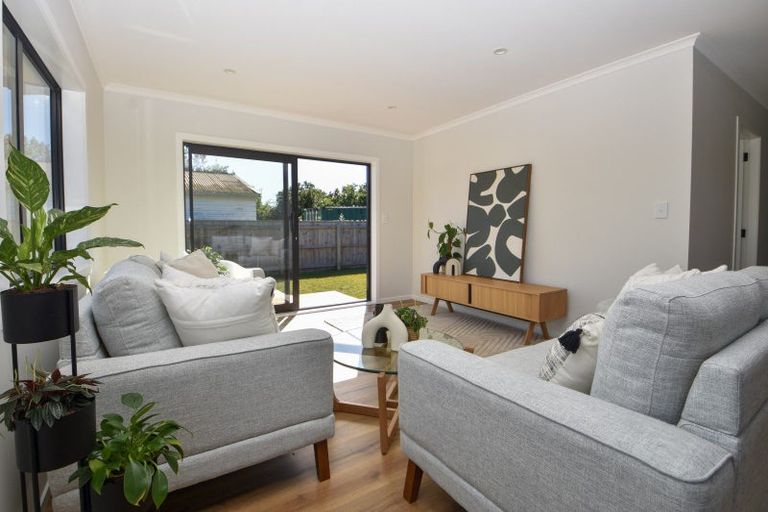 Photo of property in 4 Macrocarpa Lane, Carterton, 5713