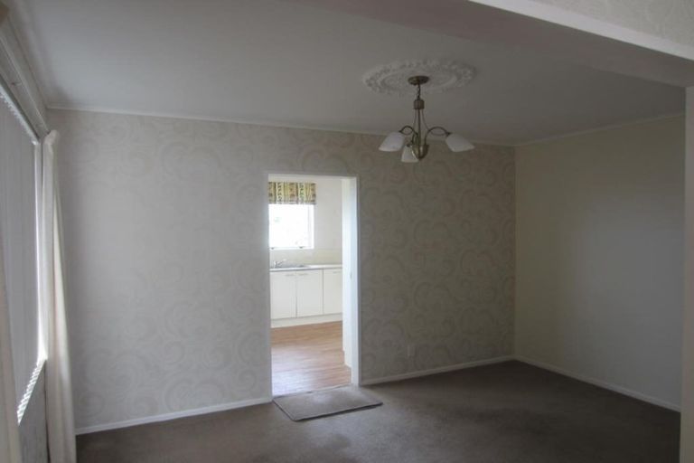 Photo of property in 3 Saint Hildas Glade, Tawa, Wellington, 5028