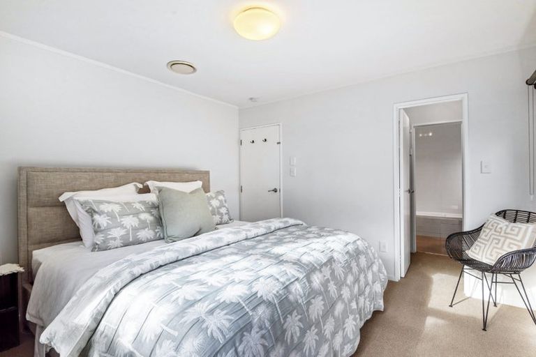 Photo of property in 3/7 Lynngate Place, Hillcrest, Auckland, 0627