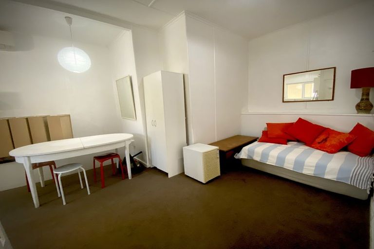 Photo of property in 5 Plunket Street, Kelburn, Wellington, 6012