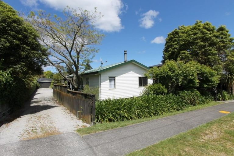 Photo of property in 1/25 Chesham Avenue, Waipahihi, Taupo, 3330