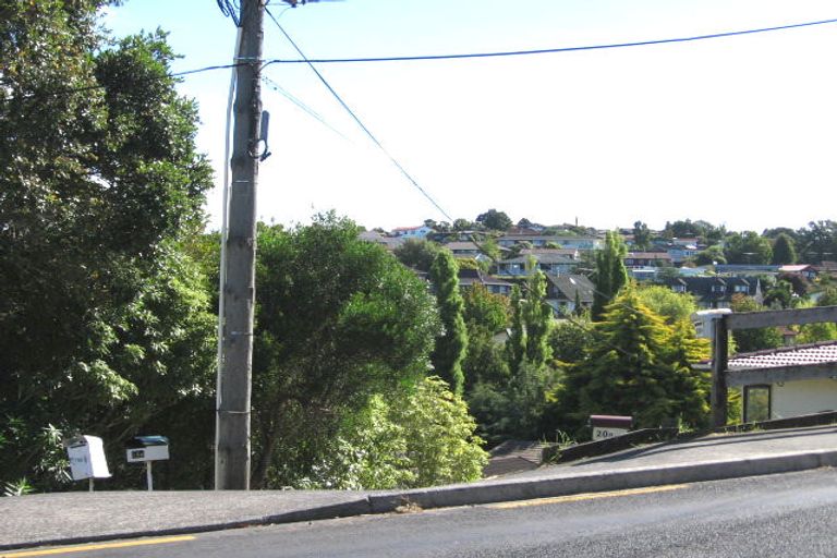 Photo of property in 1/18 Woodlands Crescent, Browns Bay, Auckland, 0630