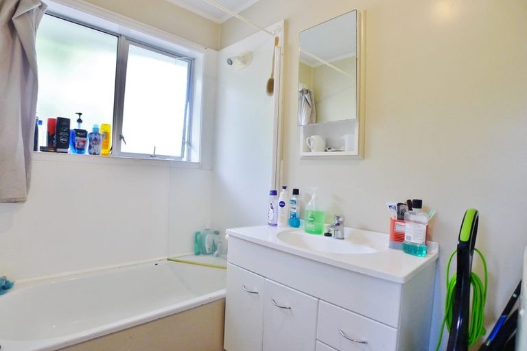 Photo of property in 4173 Great North Road, Glen Eden, Auckland, 0602