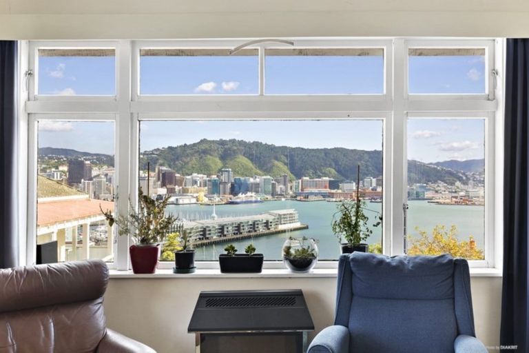 Photo of property in 1/57 Hawker Street, Mount Victoria, Wellington, 6011