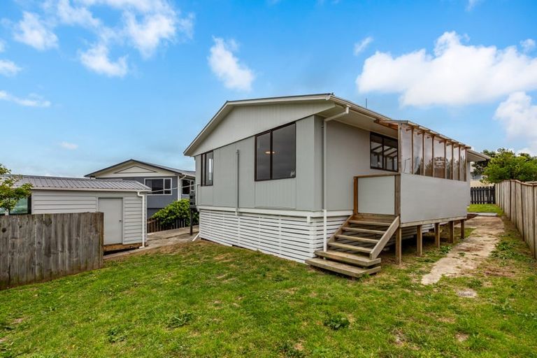 Photo of property in 7 Humphreys Grove, Titahi Bay, Porirua, 5022