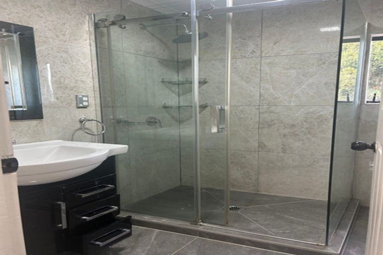 Photo of property in 29 Goodwood Drive, Goodwood Heights, Auckland, 2105