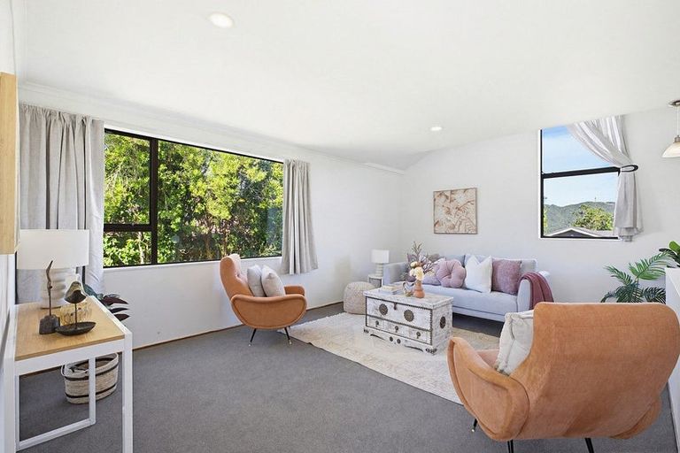 Photo of property in 3 Tedder Way, Karori, Wellington, 6012