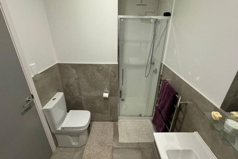 Photo of property in Wyndham Gardens Apartments, 30 Red Oaks Drive, Frankton, Queenstown, 9300