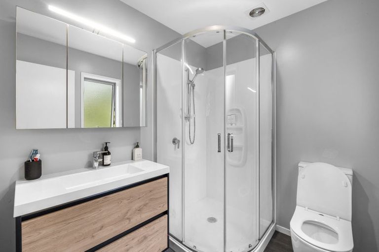 Photo of property in 103 Gregory Road, Waitakere, Henderson, 0782