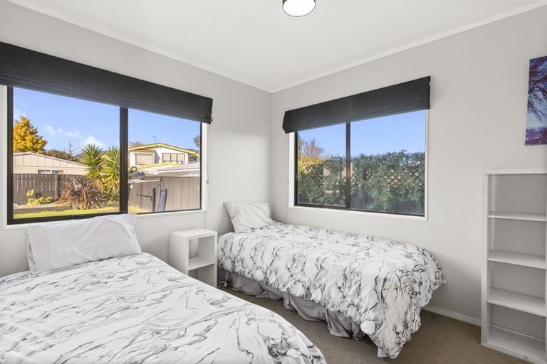 Photo of property in 27 Owhatiura Drive, Lynmore, Rotorua, 3010