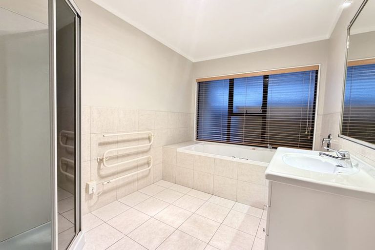 Photo of property in 178 Whitford Road, Somerville, Auckland, 2014
