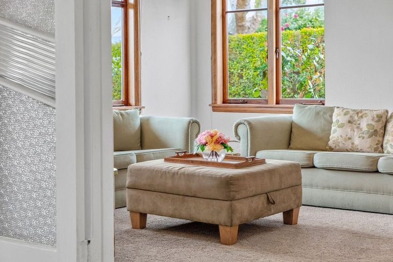 Photo of property in 30 Clare Street, Cambridge, 3434