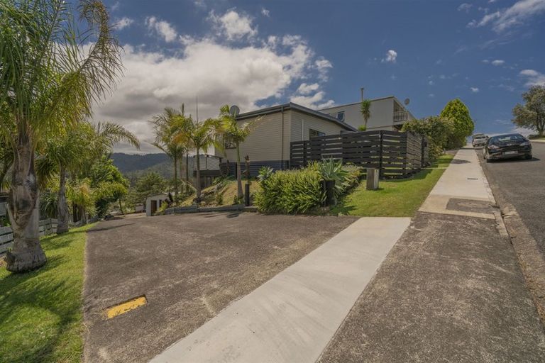 Photo of property in 2 Ridge Road, Tairua, 3508