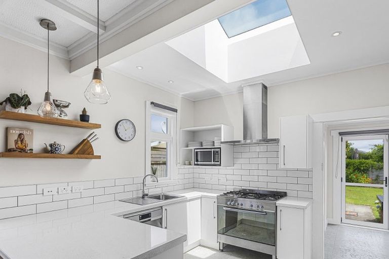 Photo of property in 178 Carrington Street, Lower Vogeltown, New Plymouth, 4310