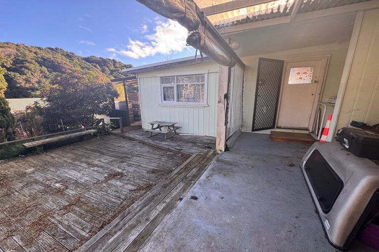 Photo of property in 62 Hampden Street, Picton, 7220