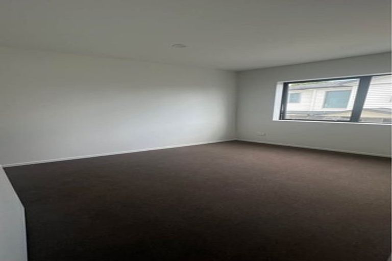 Photo of property in 2/71 Hillcrest Road, Papatoetoe, Auckland, 2025