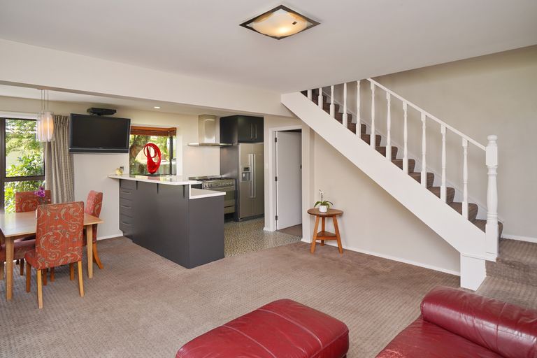 Photo of property in 22 Kendal Avenue, Burnside, Christchurch, 8053