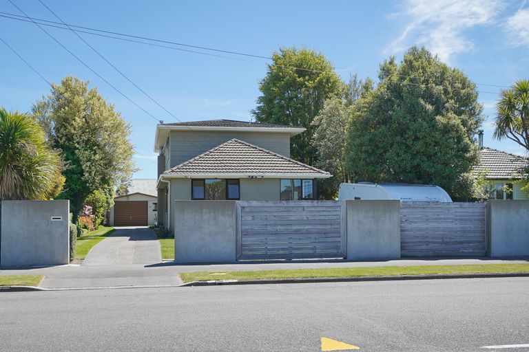 Photo of property in 22 Kendal Avenue, Burnside, Christchurch, 8053