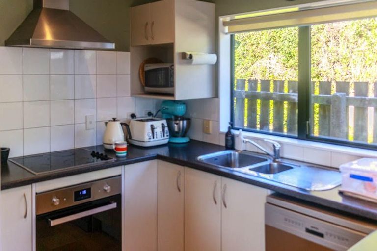 Photo of property in 2 Balmain Street, Newlands, Wellington, 6037