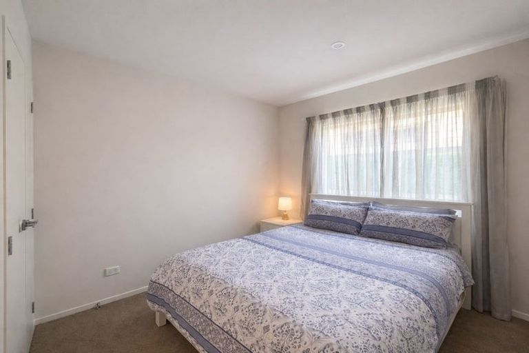 Photo of property in 54 Schoolside Road, Kumeu, 0810