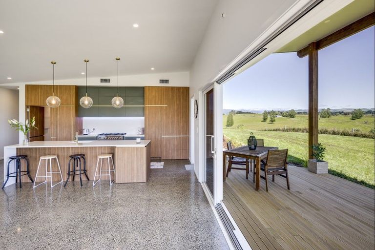 Photo of property in 2658 Taihape Road, Sherenden, Hastings, 4179