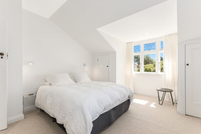 Photo of property in 103 Muritai Road, Eastbourne, Lower Hutt, 5013