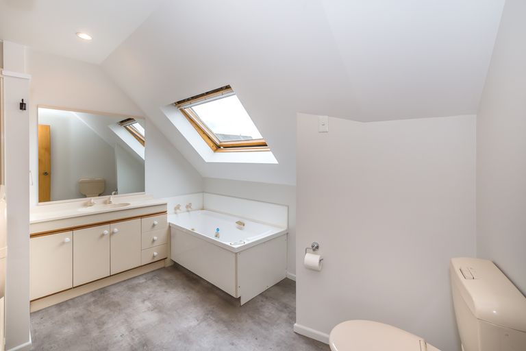 Photo of property in 2/40 Onslow Street, St Albans, Christchurch, 8014