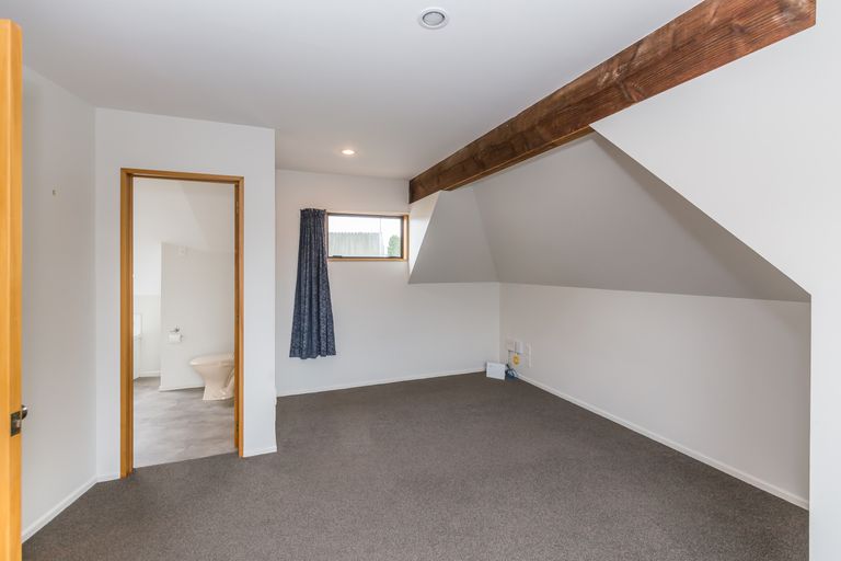 Photo of property in 2/40 Onslow Street, St Albans, Christchurch, 8014