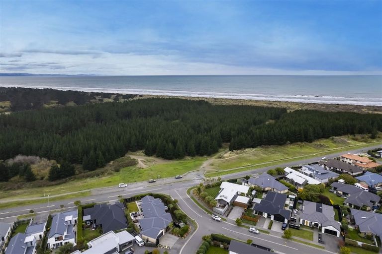 Photo of property in 5 Torrey Pines, Waimairi Beach, Christchurch, 8083