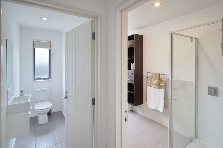 Photo of property in 43 Westpark Drive, Burnside, Christchurch, 8053