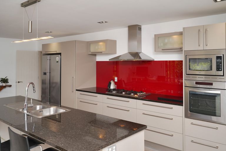 Photo of property in 43 Westpark Drive, Burnside, Christchurch, 8053